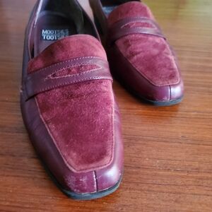Vintage Mootsies Tootsies Burgundy leather loafers Womens 8M